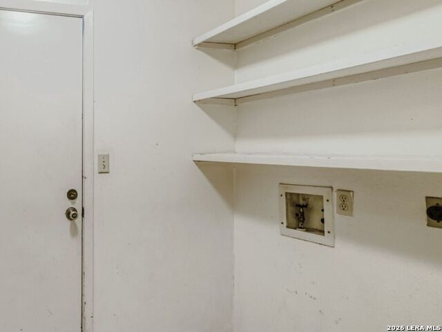 Listing photo id 20 for 9714 Bay View Dr