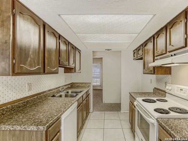 Listing photo id 5 for 9714 Bay View Dr