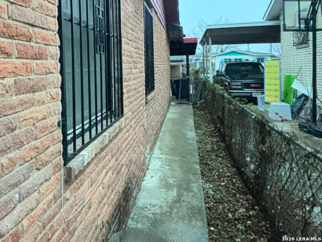 Image 5 of 8 For 2223 Hays  