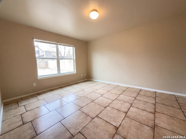 Listing photo id 2 for 517 5th  