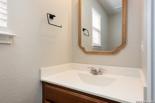 Image 15 of 41 For 7814 Blackhawk Pass