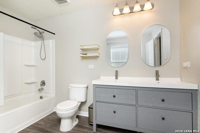 Image 23 of 41 For 7814 Blackhawk Pass