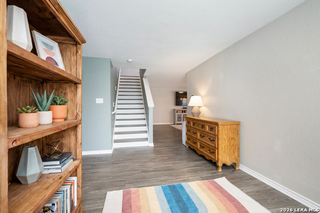 Image 7 of 41 For 7814 Blackhawk Pass