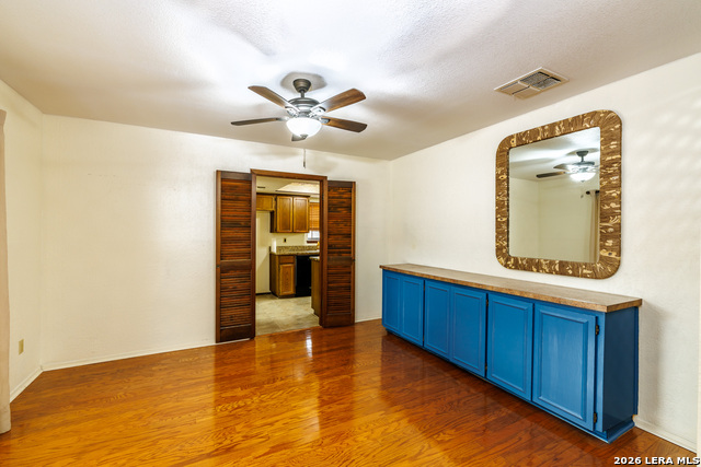 Image 10 of 51 For 209 Coventry Ln.