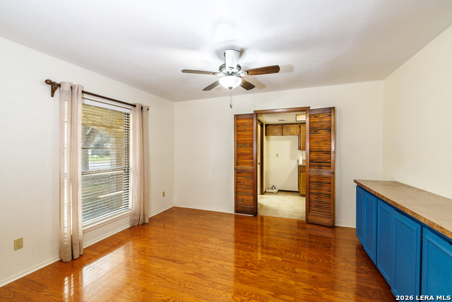 Image 11 of 51 For 209 Coventry Ln.