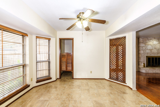 Image 17 of 51 For 209 Coventry Ln.