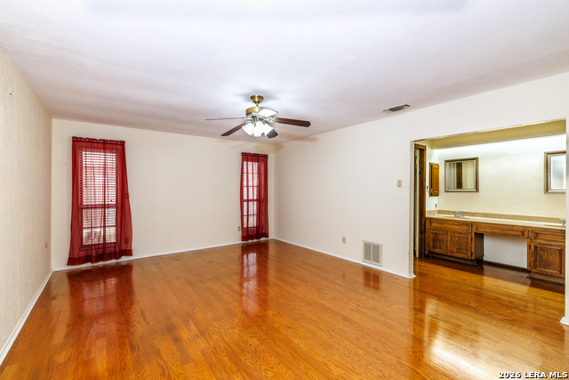 Image 21 of 51 For 209 Coventry Ln.