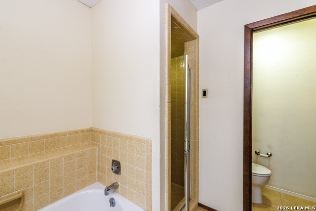 Image 25 of 51 For 209 Coventry Ln.