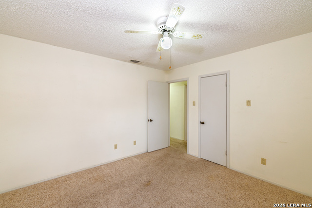 Image 31 of 51 For 209 Coventry Ln.