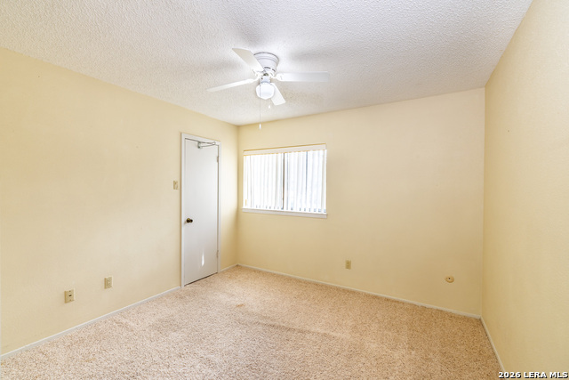 Image 36 of 51 For 209 Coventry Ln.