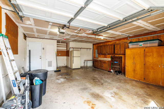 Image 42 of 51 For 209 Coventry Ln.