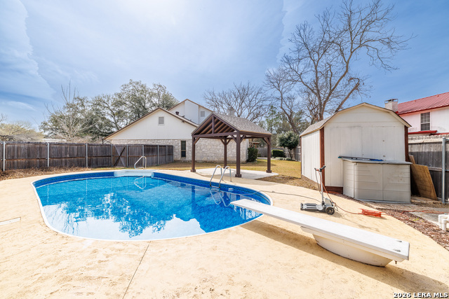 Image 46 of 51 For 209 Coventry Ln.