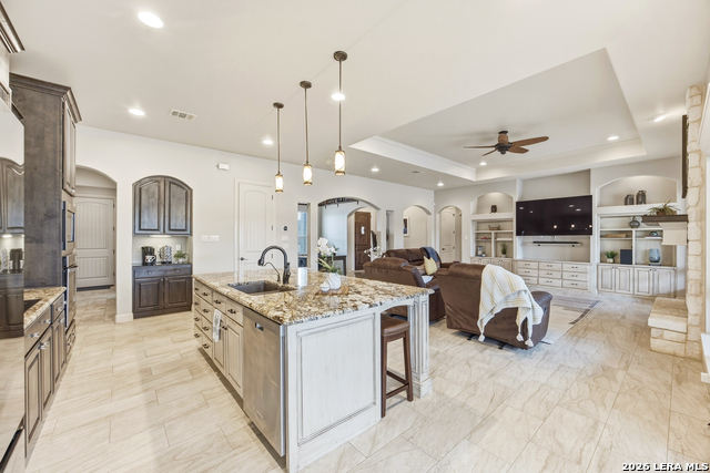 Image 13 of 62 For 115 Eli Chandler E