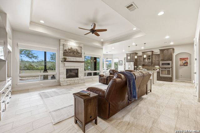 Image 8 of 62 For 115 Eli Chandler E