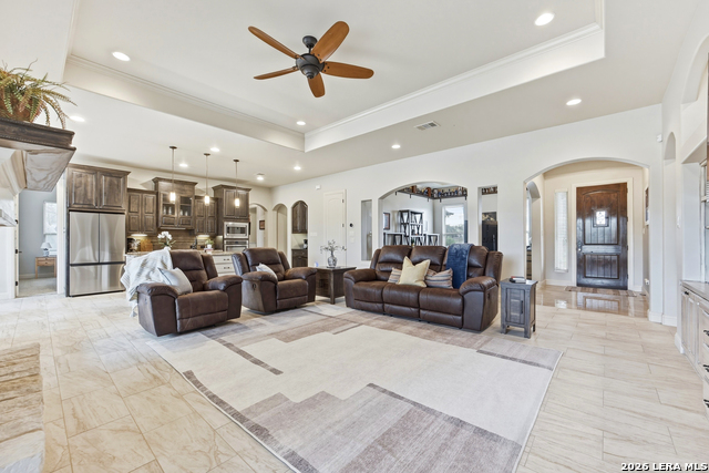 Image 9 of 62 For 115 Eli Chandler E