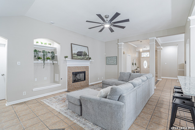 Listing photo id 8 for 1815 Indian Paint Brush