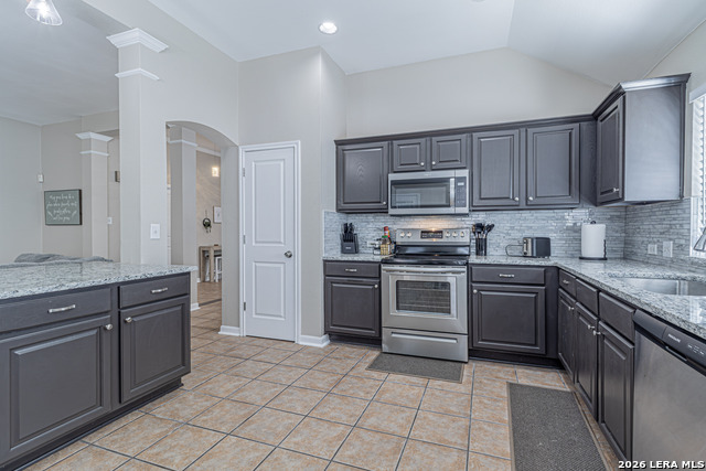 Listing photo id 11 for 1815 Indian Paint Brush