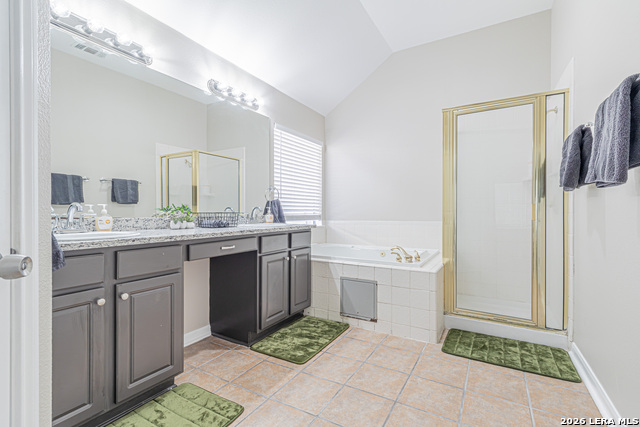 Listing photo id 20 for 1815 Indian Paint Brush