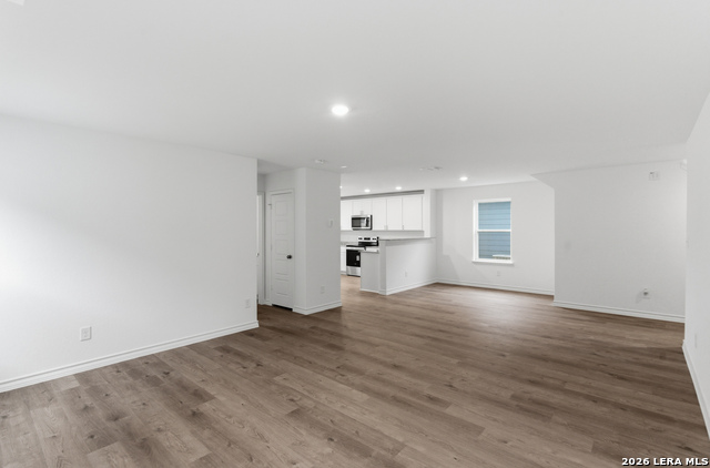 Image 6 of 31 For 438 White Heron Way