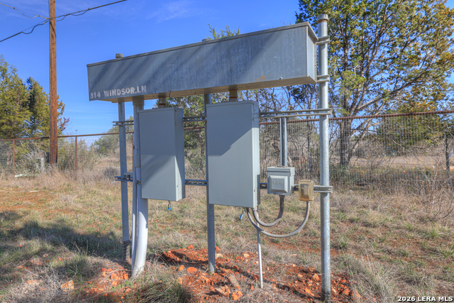 Image 21 of 33 For 314 Windsor  