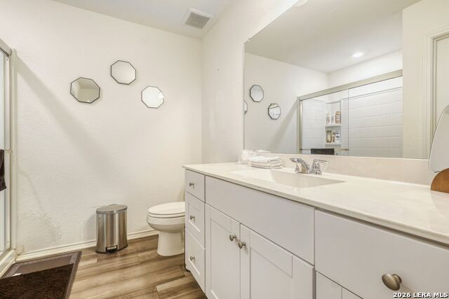 Image 20 of 28 For 5247 Hickory Pl