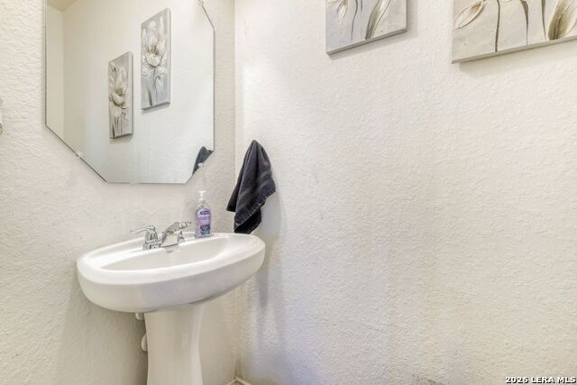 Image 23 of 28 For 5247 Hickory Pl