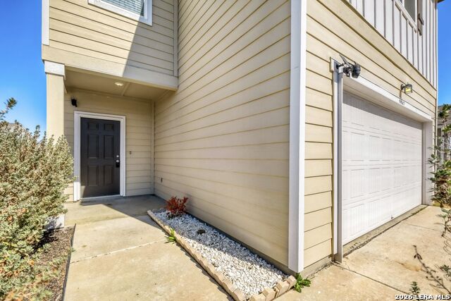 Image 3 of 28 For 5247 Hickory Pl