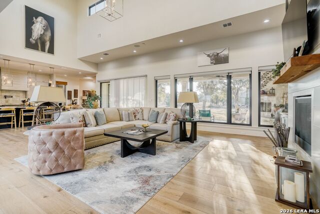 Image 4 of 35 For 2119 Andalusia