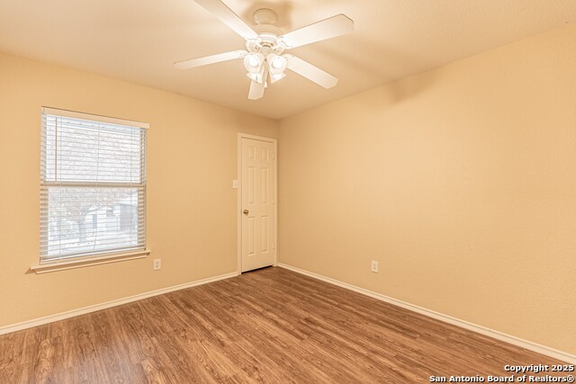 Image 32 of 50 For 416 Irongate Rdg