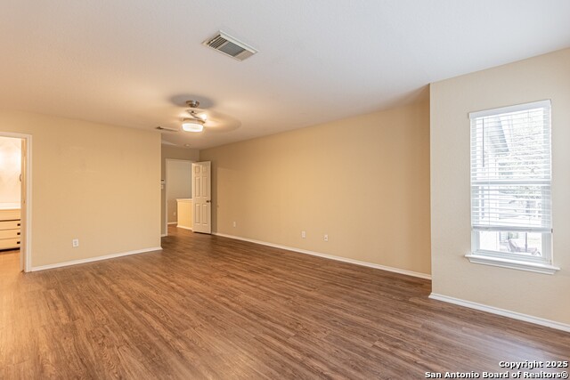 Image 40 of 50 For 416 Irongate Rdg