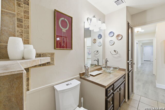 Image 13 of 58 For 819 Pecan St.