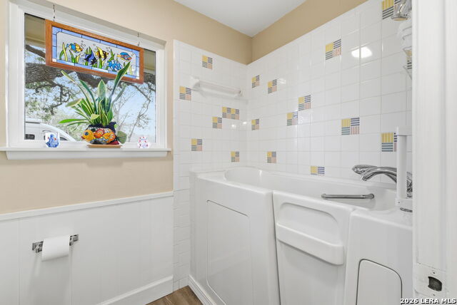 Image 17 of 58 For 819 Pecan St.