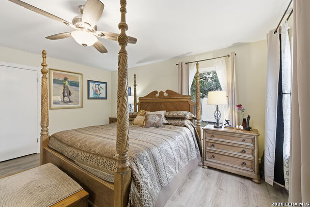 Image 20 of 58 For 819 Pecan St.