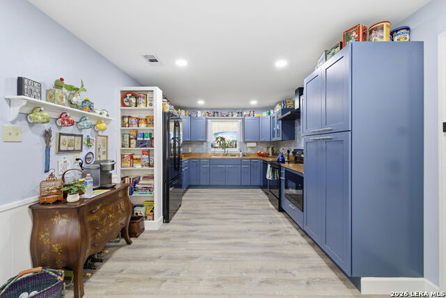 Image 33 of 58 For 819 Pecan St.