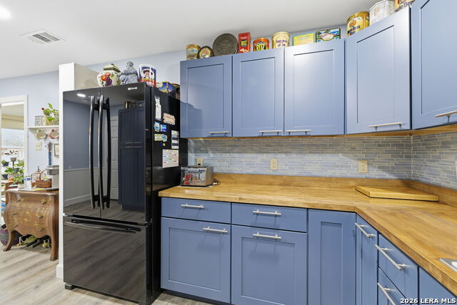 Image 38 of 58 For 819 Pecan St.