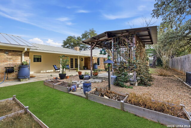 Image 44 of 58 For 819 Pecan St.