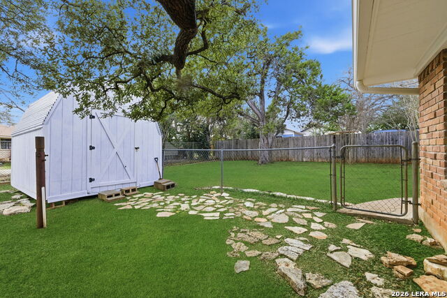 Image 46 of 58 For 819 Pecan St.