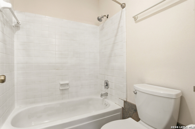 Image 18 of 39 For 7711 Callaghan  Apt 404