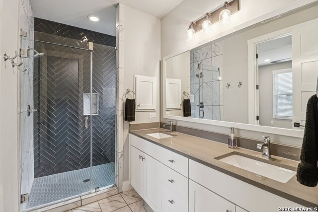 Image 26 of 36 For 311 Evergreen #1 E