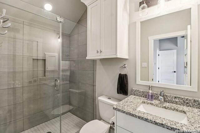 Image 29 of 36 For 311 Evergreen #1 E