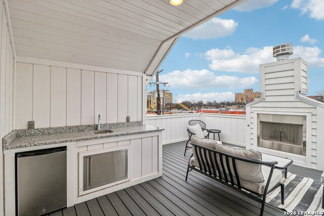 Image 3 of 36 For 311 Evergreen #1 E