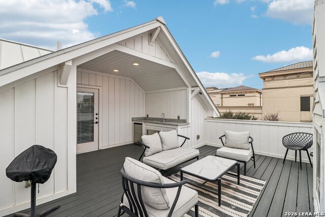 Image 33 of 36 For 311 Evergreen #1 E