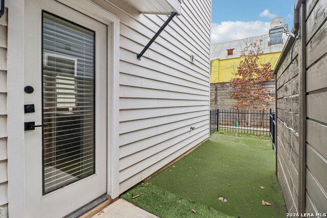 Image 4 of 36 For 311 Evergreen #1 E