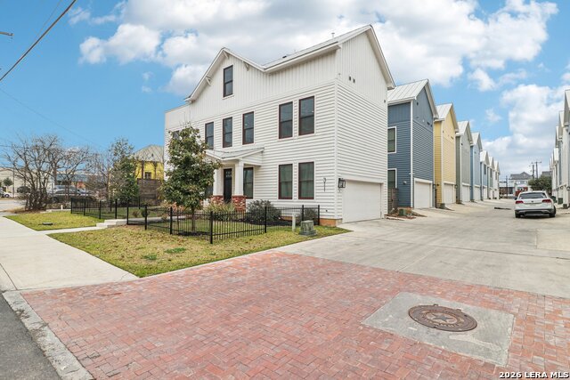 Image 8 of 36 For 311 Evergreen #1 E