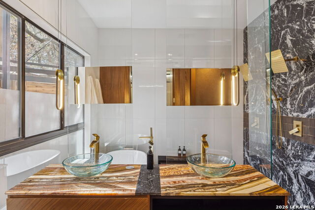 Image 24 of 43 For 4139 Cliff Oaks