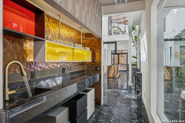 Image 34 of 43 For 4139 Cliff Oaks