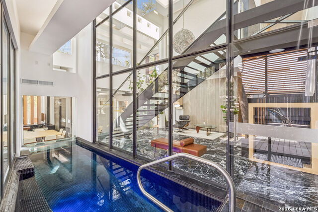 Image 35 of 43 For 4139 Cliff Oaks