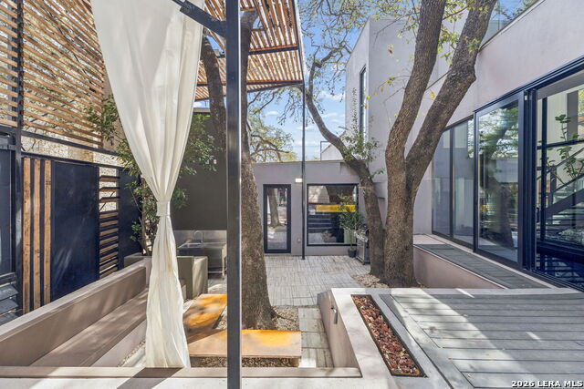 Image 39 of 43 For 4139 Cliff Oaks