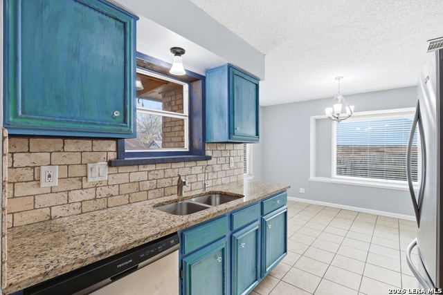 Image 15 of 39 For 6422 Ridge Circle Dr