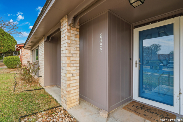 Image 7 of 39 For 6422 Ridge Circle Dr